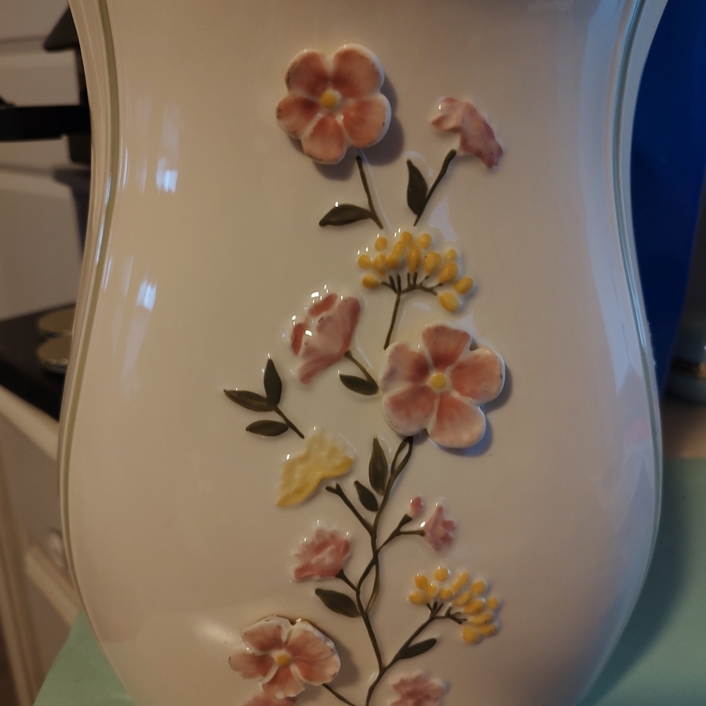 Vtg Ceramic Wastebasket - Picture 2 of 5